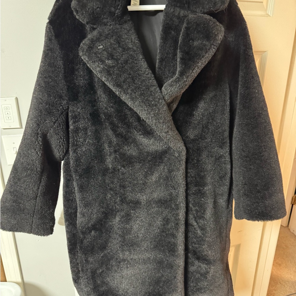 Women's Black Elegant Faux Fur Coat